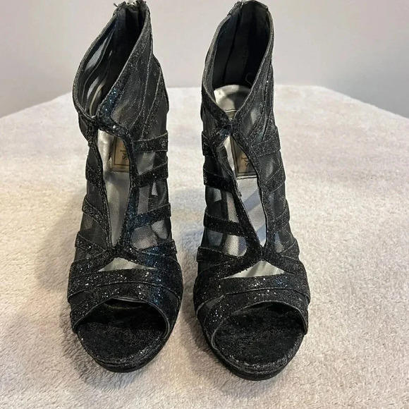 Touch Ups Womens Black Strappy Platform Heels Open Toe Sz 7M Back Zip Sandals - Picture 2 of 14